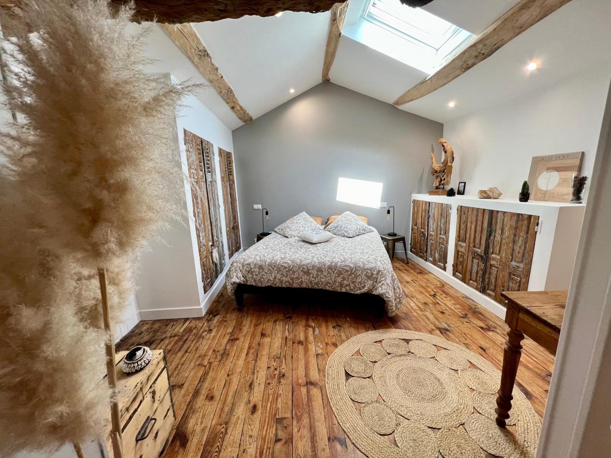 Les Hirondelles Du Marais Bed & Breakfast รีอง ภายนอก รูปภาพ