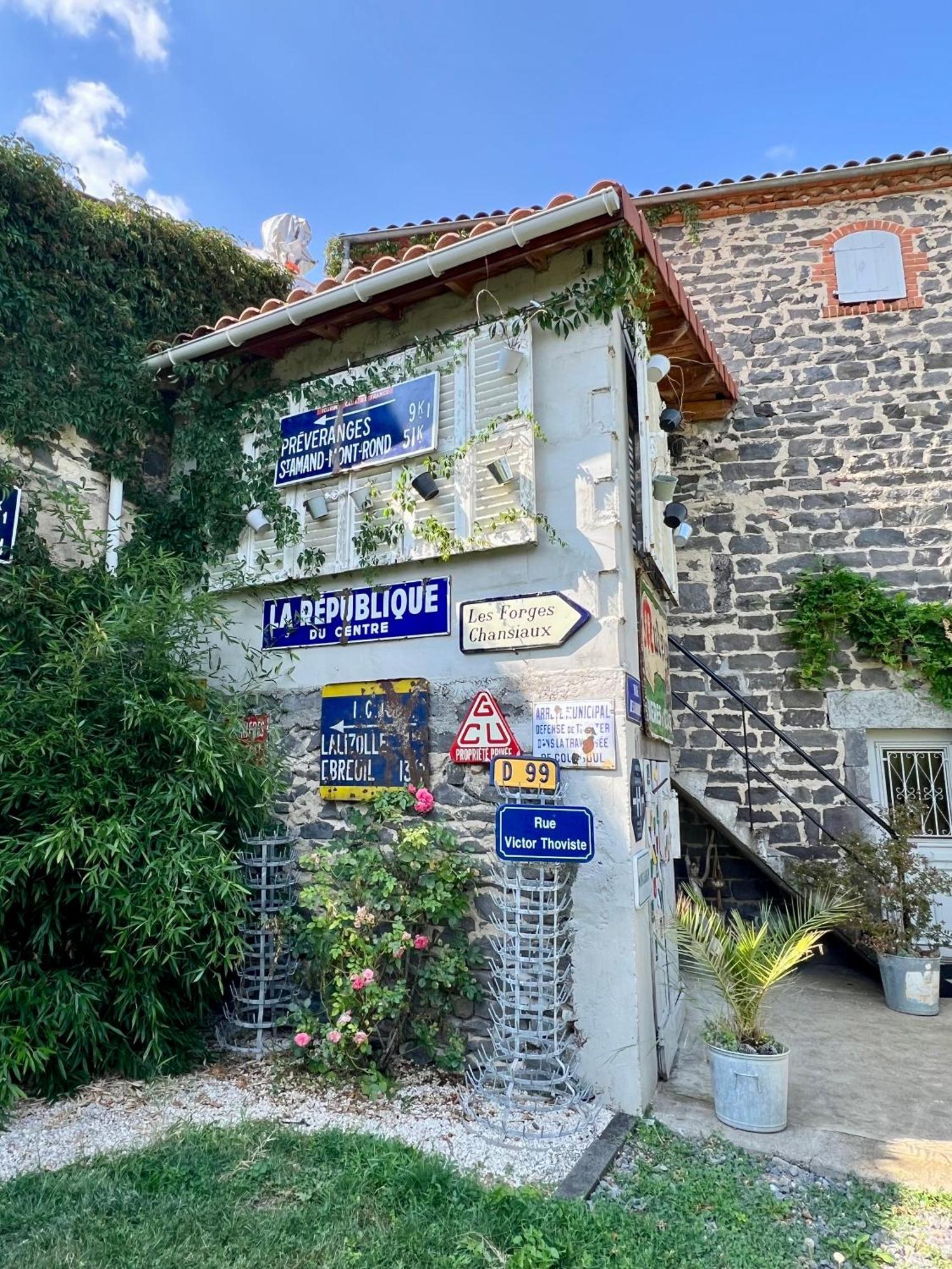 Les Hirondelles Du Marais Bed & Breakfast รีอง ภายนอก รูปภาพ