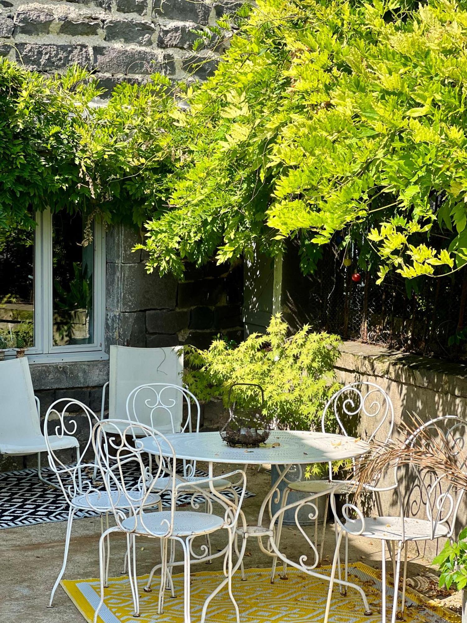 Les Hirondelles Du Marais Bed & Breakfast รีอง ภายนอก รูปภาพ